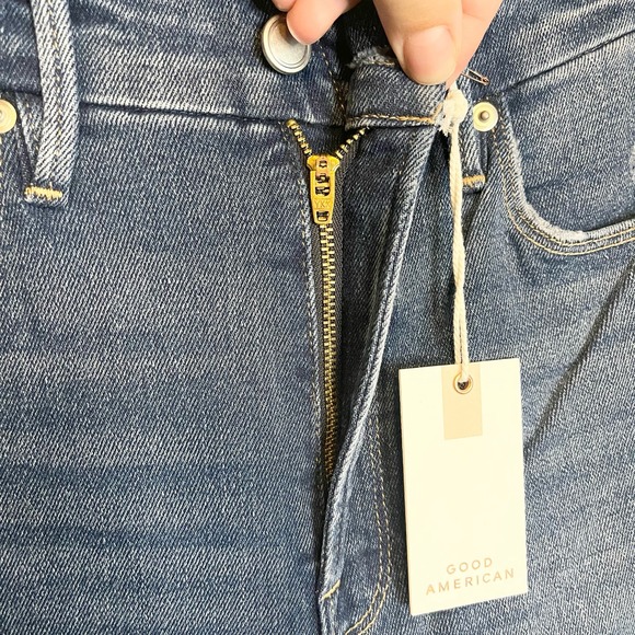 GOOD AMERICAN Blue Raw Distressed Good Curve Straight Leg Denim Jeans Size 6 NWT - Picture 11 of 16